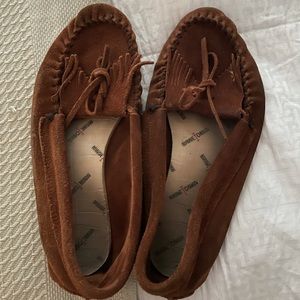 Women’s Minnetonka moccasins
